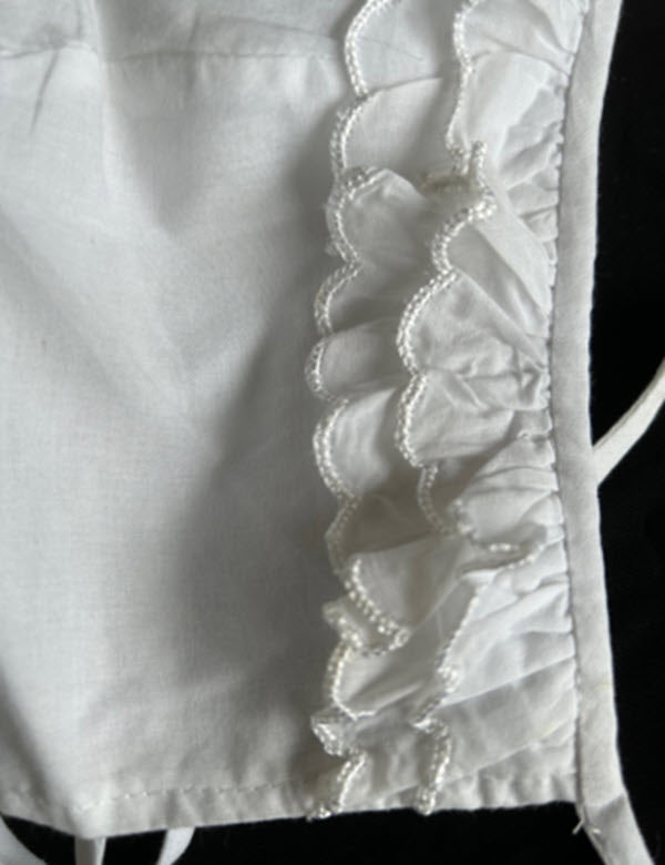 H2001 -Cotton bonnet with frills