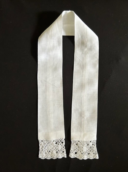 Antique Lace and Linen Baptism Stole