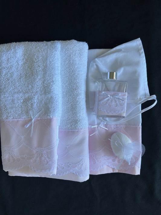 Lathopana Set with Baby Pink and Lace Trim