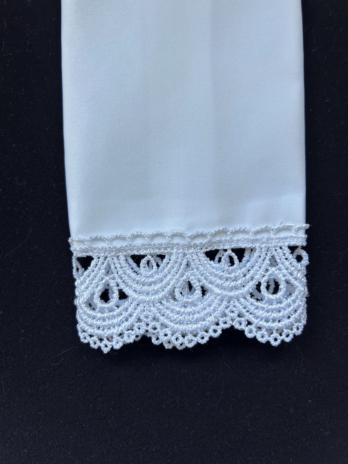 Baptism Stole with Scalloped Guipure Lace trim