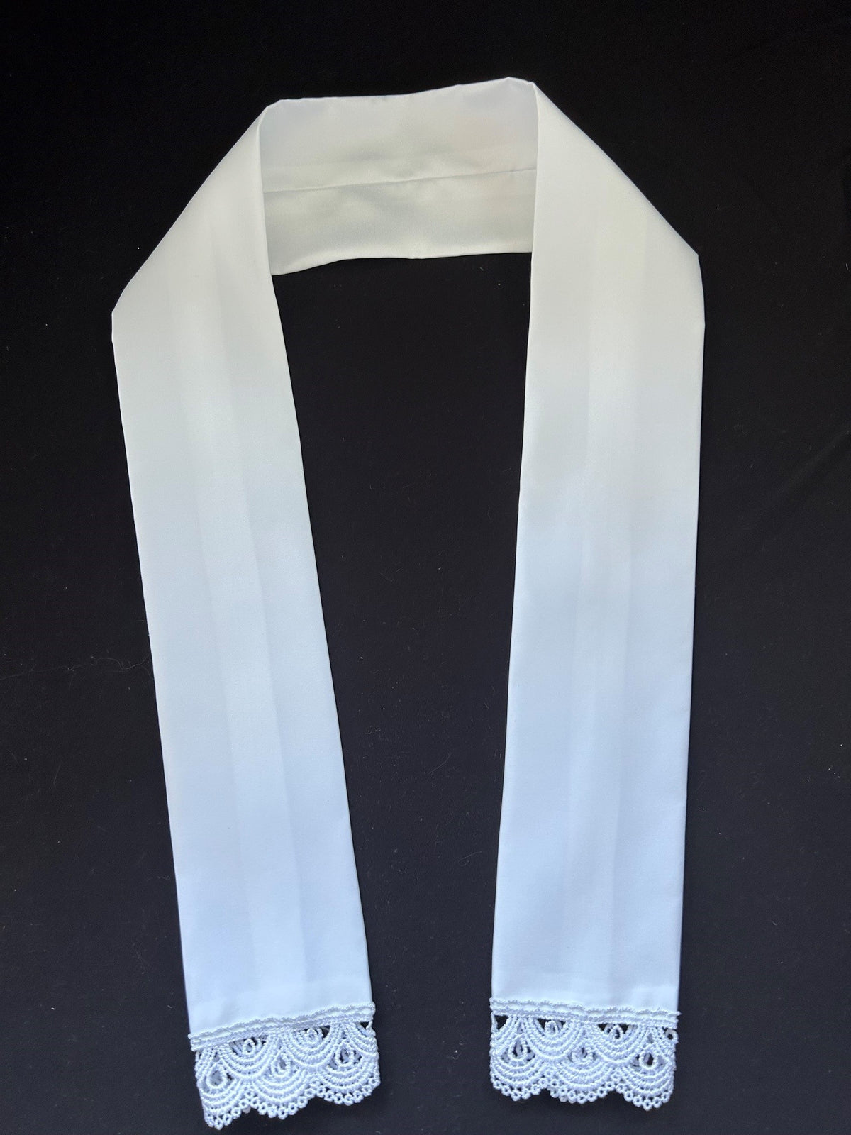 Baptism Stole with Scalloped Guipure Lace trim