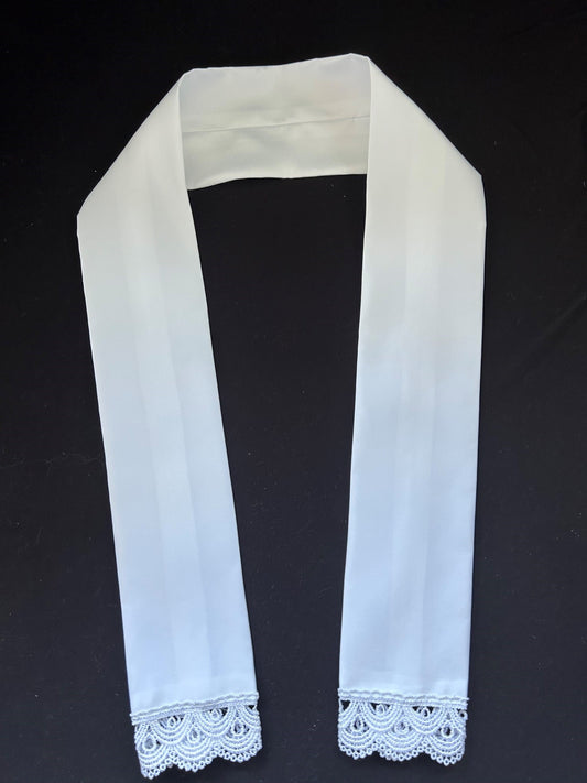 Baptism Stole with Scalloped Guipure Lace trim