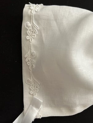 Linen Bonnet with Lace Trim