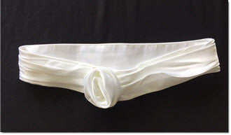 Pleated satin belt with Flower