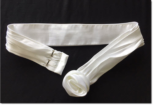 Pleated satin belt with Flower